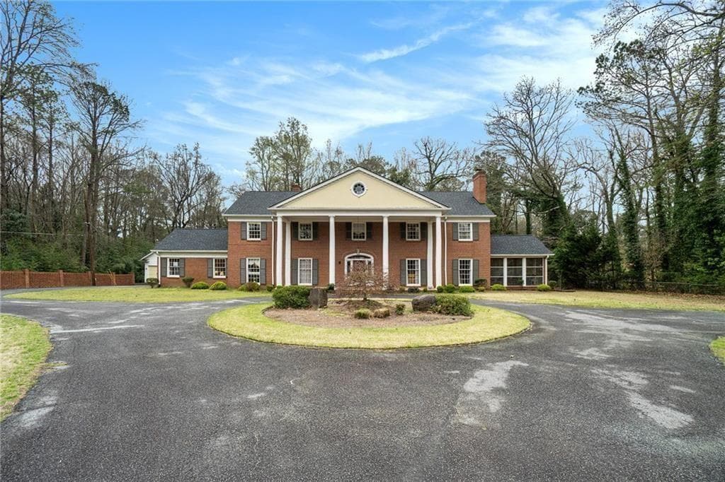 5 bedroom, 5 bathroom, 4,894 sq ft single family residence sold at 3074 Cascade Road, Atlanta, GA 30311