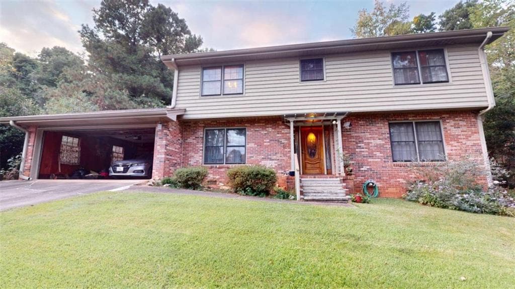4 bedroom, 3 bathroom, 2,208 sq ft single family residence sold at 2802 Lakeview Court, Buford, GA 30519
