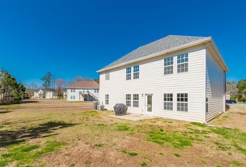 4 bedroom, 3 bathroom, 2,676 sq ft single family residence for rent at 3125 Avondale Point, Powder Springs, GA 30127 for $3,950 a month — photo 2