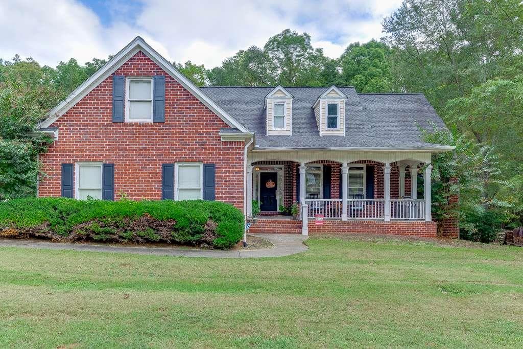 6 bedroom, 4 bathroom, 2,069 sq ft single family residence sold at 1845 Country Crest Way, Dacula, GA 30019