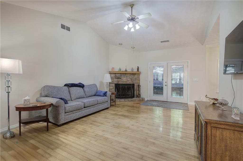 3 bedroom, 2 bathroom, 1,660 sq ft single family residence for sale at 858 Crippled Oak Trail, Jasper, GA 30143 — photo 4