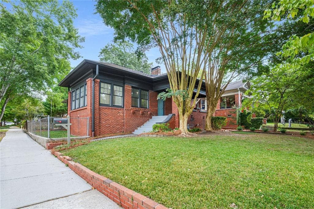 3 bedroom, 2 bathroom, 1,559 sq ft single family residence sold at 1095 Monroe Drive, Atlanta, GA 30306