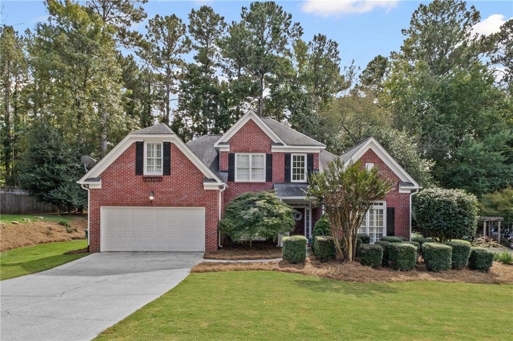 4 bedroom, 3 bathroom, 3,118 sq ft single family residence sold at 850 Heathland Court, Roswell, GA 30075