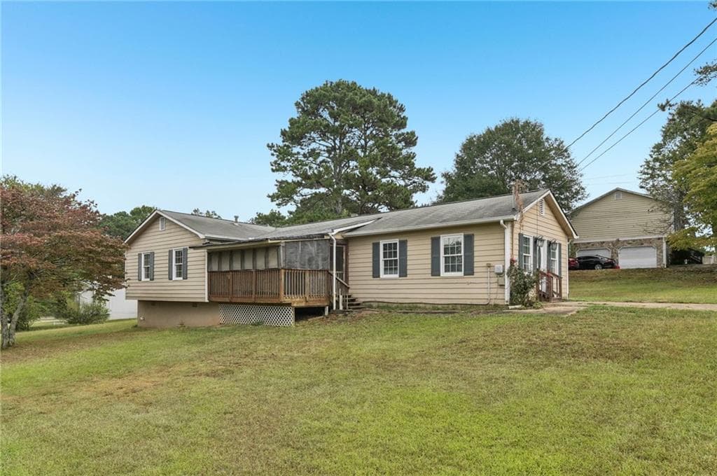 3 bedroom, 3 bathroom, 1,694 sq ft single family residence under contract at 11 Paces Meadows Lane, Dallas, GA 30157 — photo 2
