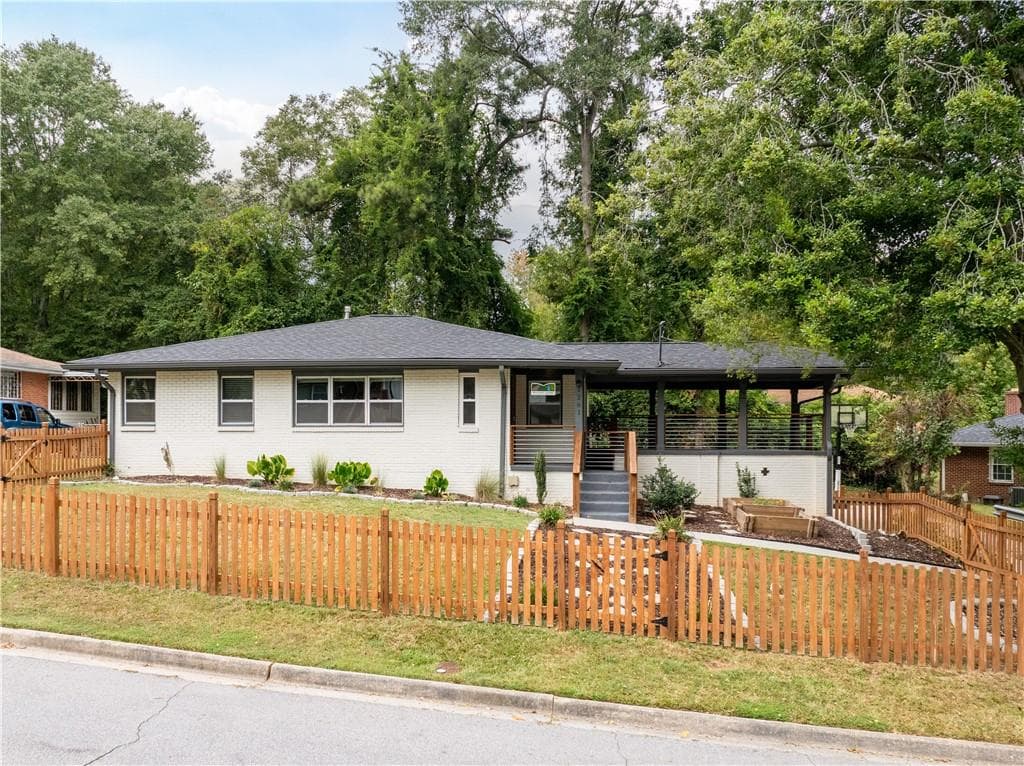 3 bedroom, 2 bathroom, 1,364 sq ft single family residence sold at 1261 Calhoun Terrace, Atlanta, GA 30314