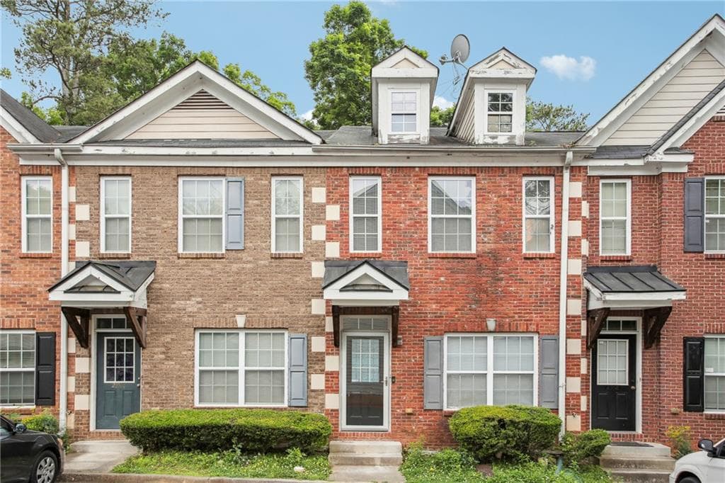 3 bedroom, 3 bathroom, 1,504 sq ft townhouse sold at 2360 Johnson Road, Atlanta, GA 30345