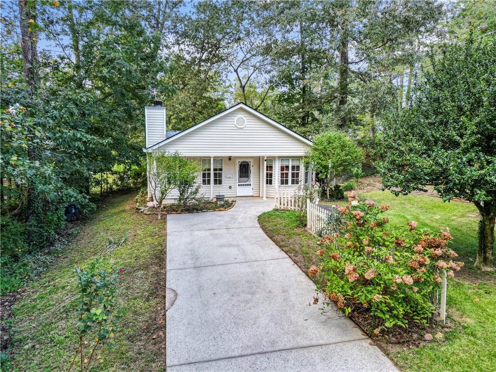 2 bedroom, 1 bathroom, 993 sq ft single family residence sold at 4710 Chevy Street, Cumming, GA 30041