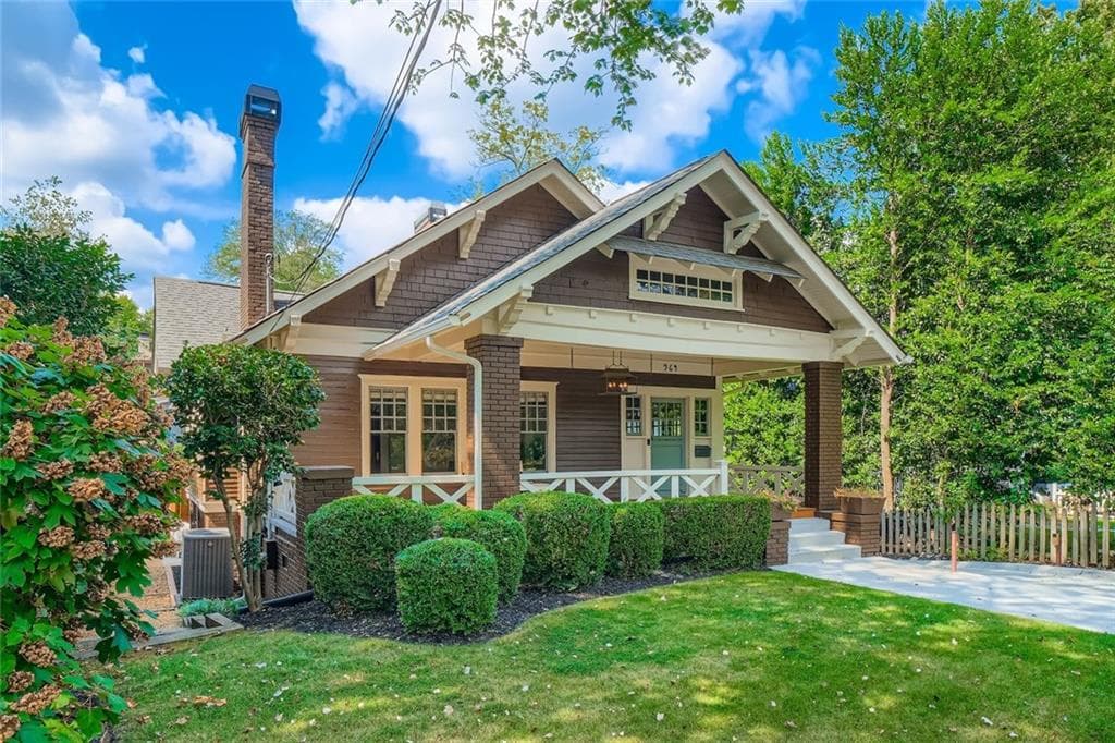 3 bedroom, 3 bathroom, 2,570 sq ft single family residence sold at 964 N Highland Avenue, Atlanta, GA 30306