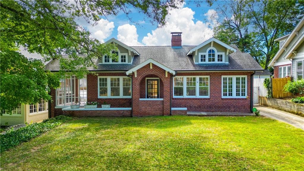 4 bedroom, 2 bathroom, 2,490 sq ft single family residence sold at 1285 Oxford Road, Atlanta, GA 30306