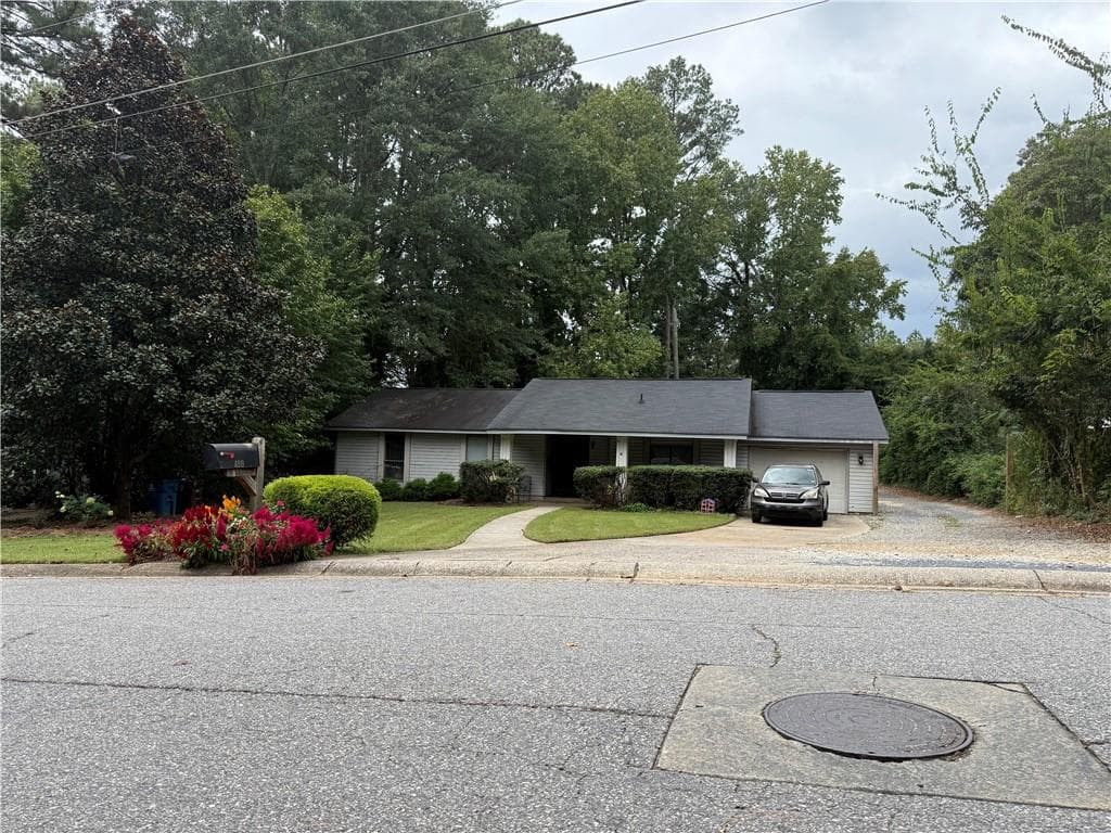 499 Karen Drive, Alpharetta, GA 30009 — most recent listing photo