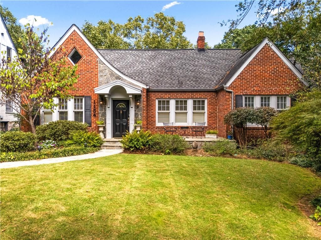 4 bedroom, 3 bathroom, 2,739 sq ft single family residence sold at 1154 Reeder Circle, Atlanta, GA 30306