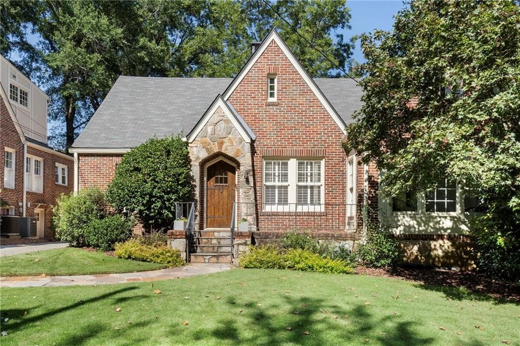 5 bedroom, 4 bathroom, 3,217 sq ft single family residence sold at 1144 Zimmer Drive, Atlanta, GA 30306