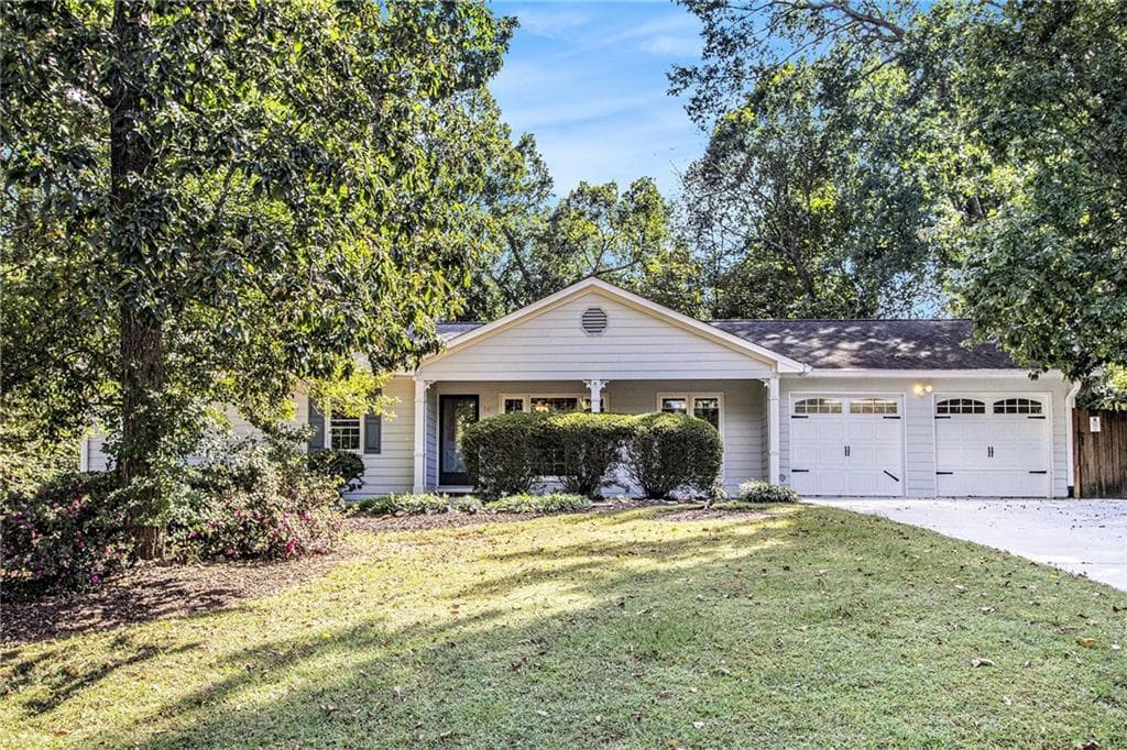 2433 Great Oak Lane, Cumming, GA 30040 — most recent listing photo
