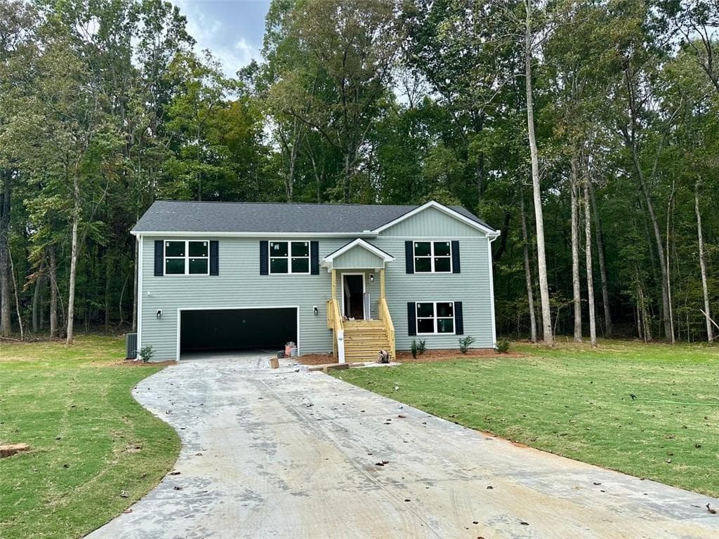 3 bedroom, 3 bathroom, 2,074 sq ft single family residence sold at 5127 Bird Road, Gainesville, GA 30506