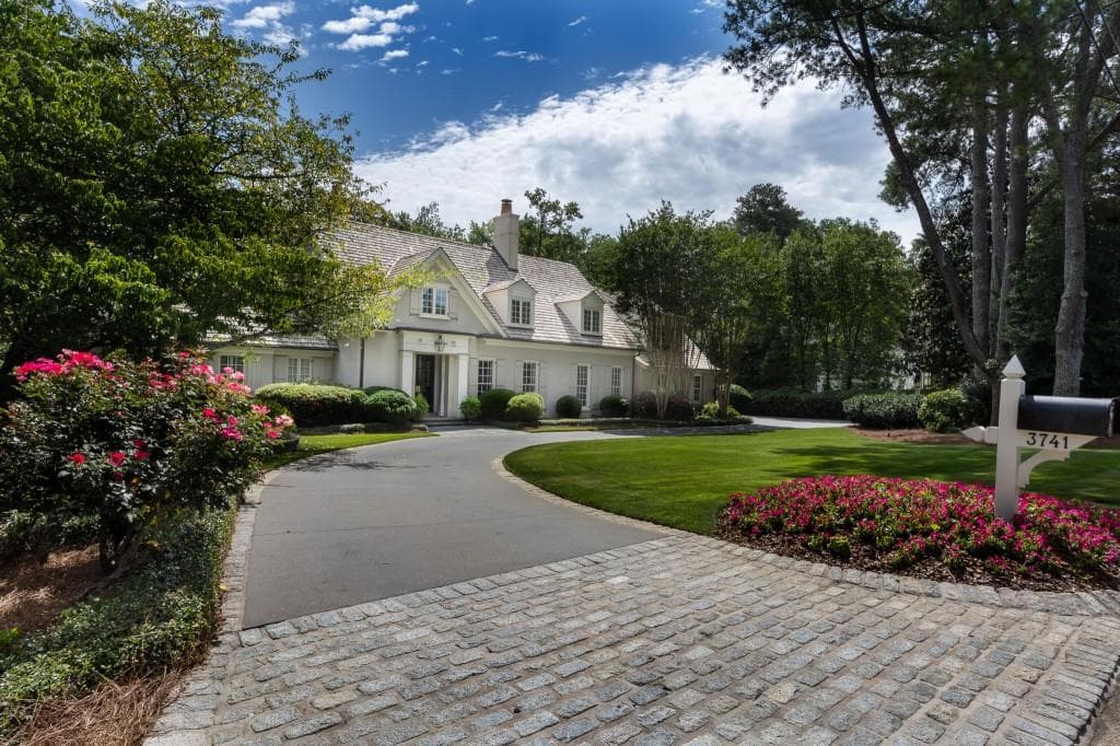 5 bedroom, 6 bathroom, 7,139 sq ft single family residence sold at 3741 Dumbarton Road, Atlanta, GA 30327