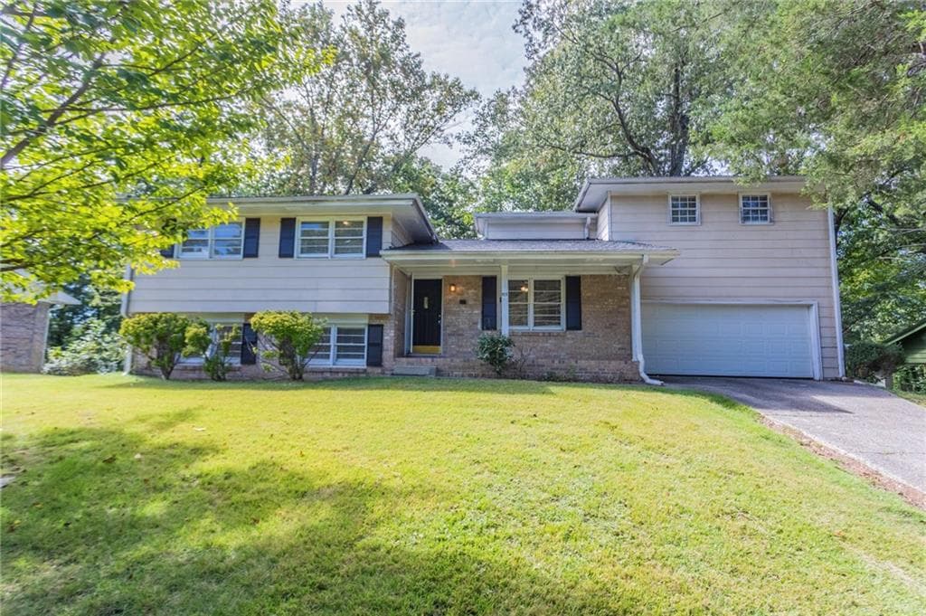 4 bedroom, 4 bathroom, 2,093 sq ft single family residence sold at 927 Magna Carta Drive, Atlanta, GA 30318