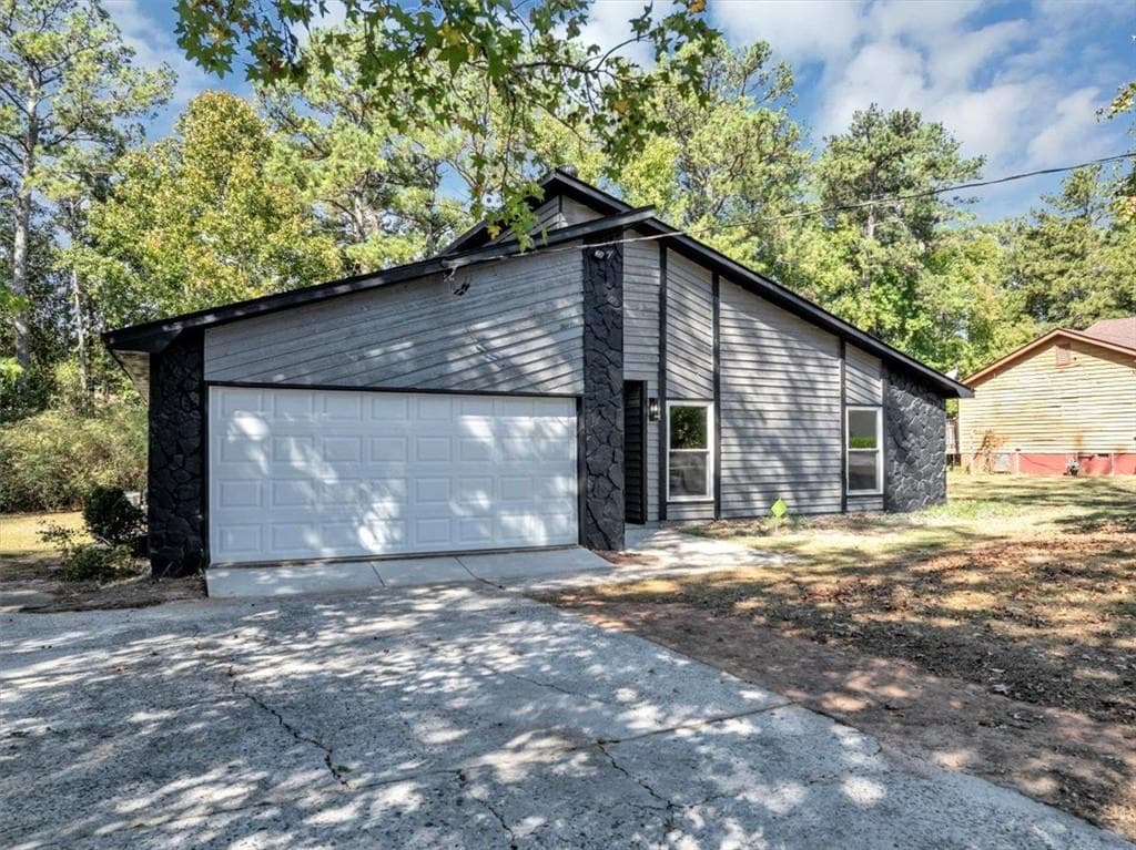 6255 MOZART Drive, Riverdale, GA 30296 — most recent listing photo