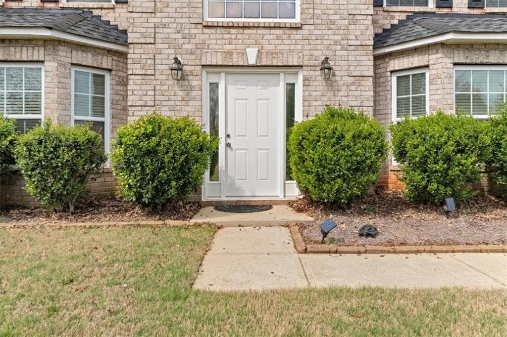 5 bedroom, 3 bathroom, 3,180 sq ft single family residence for sale at 552 Trotters Lane, Mcdonough, GA 30252 — photo 3