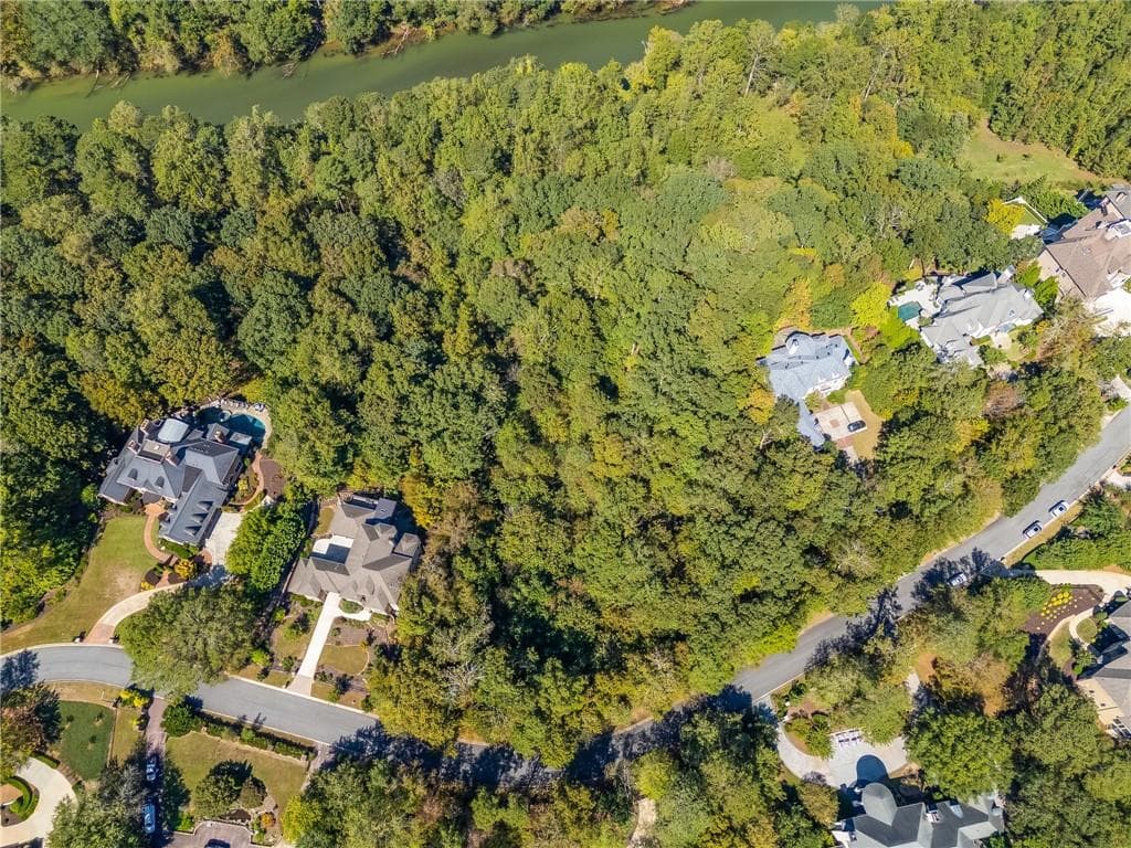 single family residence sold at 8290 Jett Ferry Road, Atlanta, GA 30350