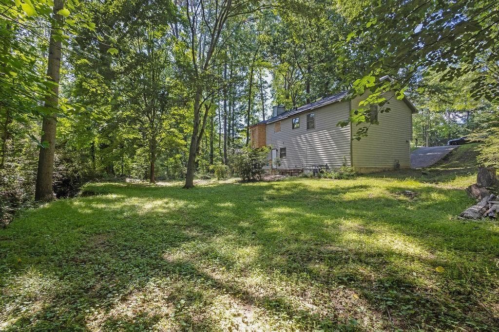 3 bedroom, 2 bathroom, 1,497 sq ft single family residence for sale at 3189 Glen Hollow Drive, Rex, GA 30273 — photo 2