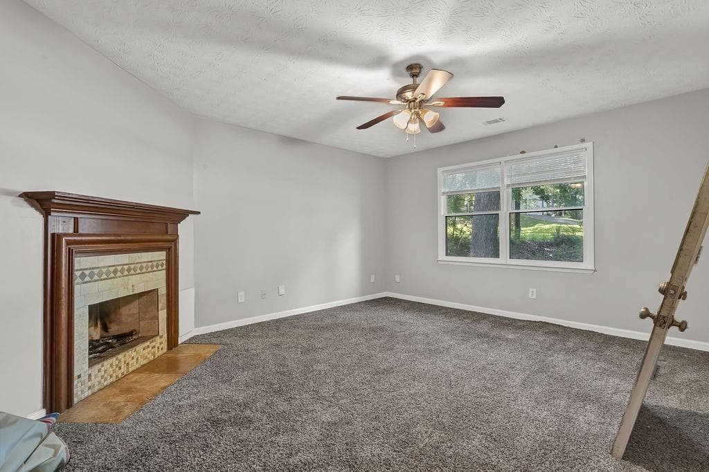 3 bedroom, 2 bathroom, 1,497 sq ft single family residence for sale at 3189 Glen Hollow Drive, Rex, GA 30273 — photo 3