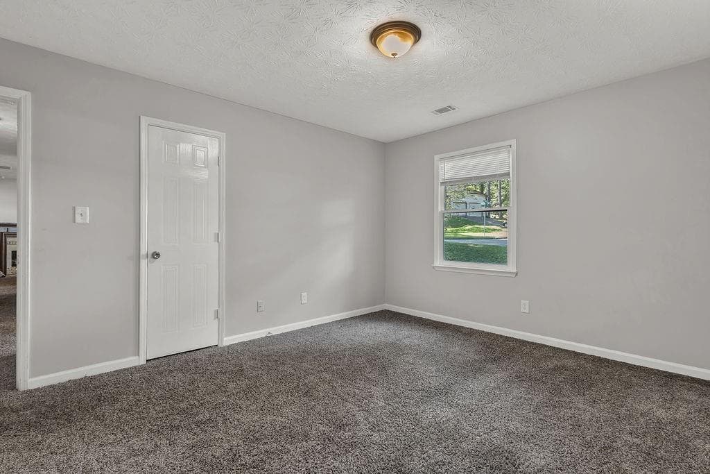 3 bedroom, 2 bathroom, 1,497 sq ft single family residence for sale at 3189 Glen Hollow Drive, Rex, GA 30273 — photo 8