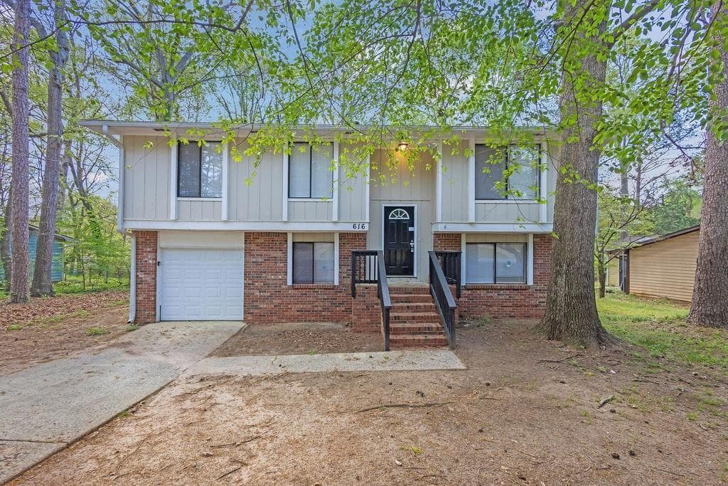 616 Country Lane Drive, Jonesboro, GA 30238 — most recent listing photo