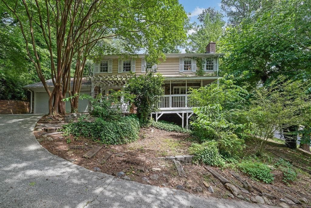 9480 Coleman Road, Roswell, GA 30075 — most recent listing photo