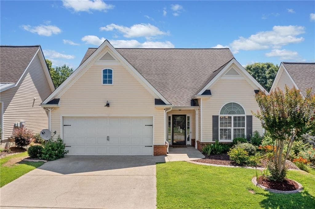 3 bedroom, 3 bathroom, 2,400 sq ft single family residence sold at 126 Village Drive, Canton, GA 30114