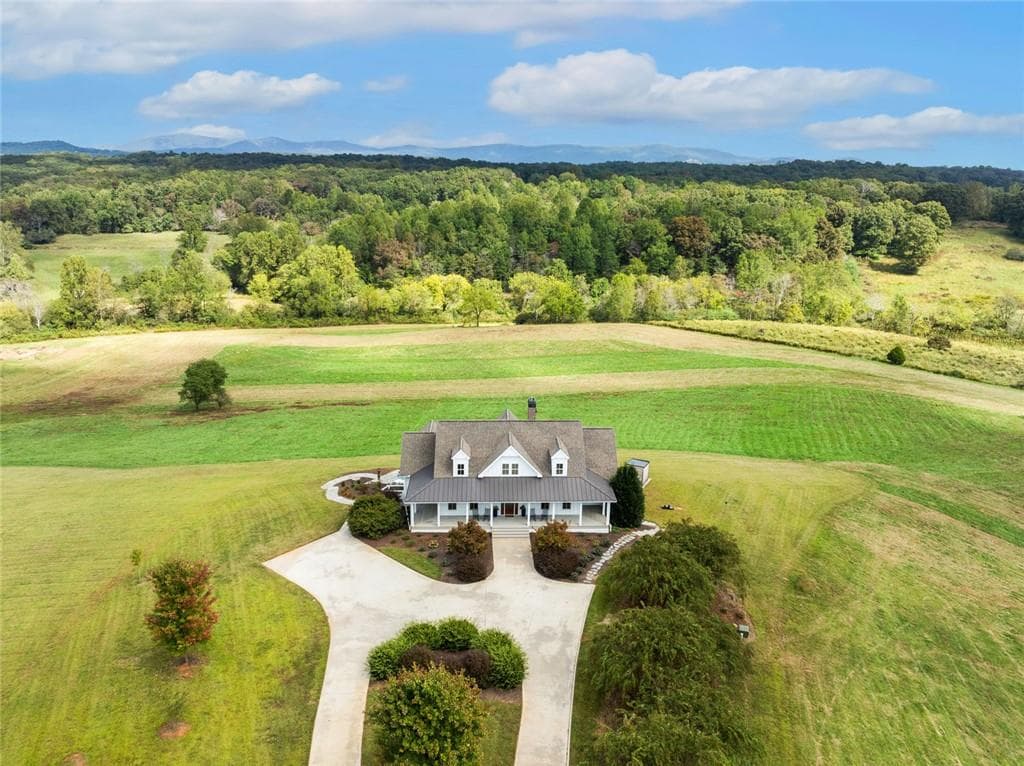 715 Ridge Road, Clarkesville, GA 30523 — most recent listing photo