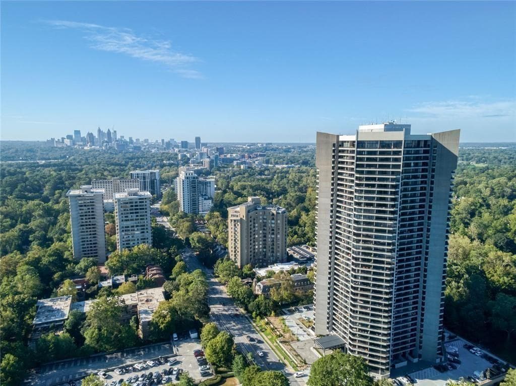 2660 Peachtree Road 39G, Atlanta, GA 30305 — most recent listing photo