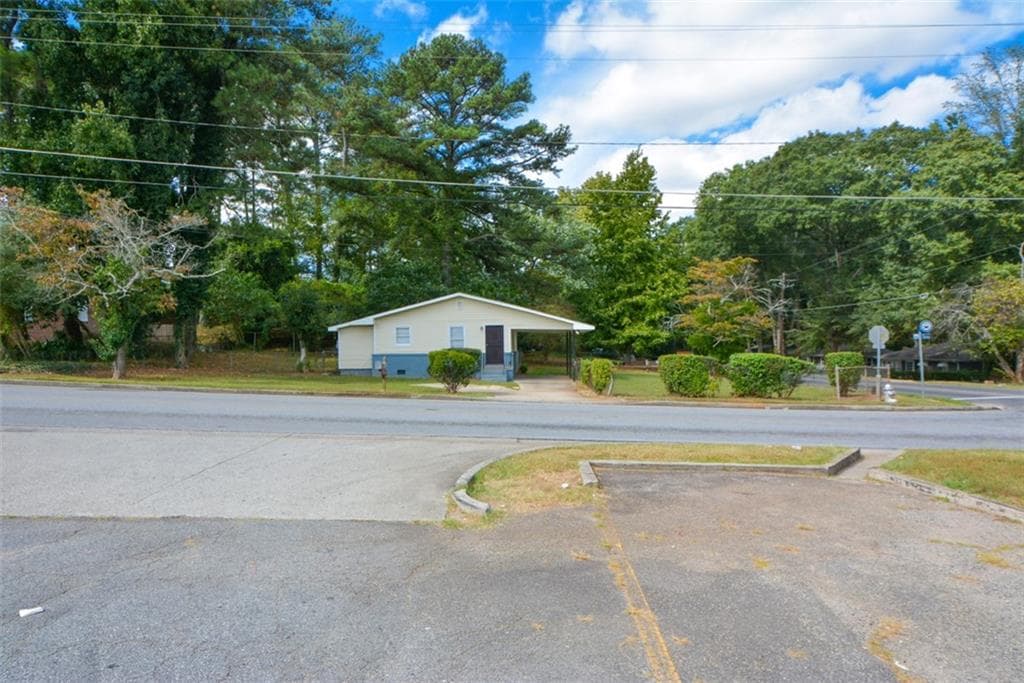 3 bedroom, 1 bathroom, 1,075 sq ft single family residence for sale at 2249 Brannen Road, Atlanta, GA 30316 — photo 1 of 39