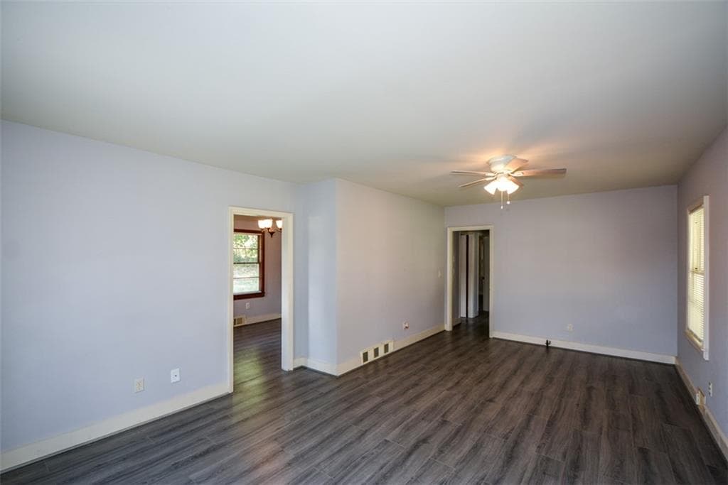3 bedroom, 1 bathroom, 1,075 sq ft single family residence for sale at 2249 Brannen Road, Atlanta, GA 30316 — photo 9