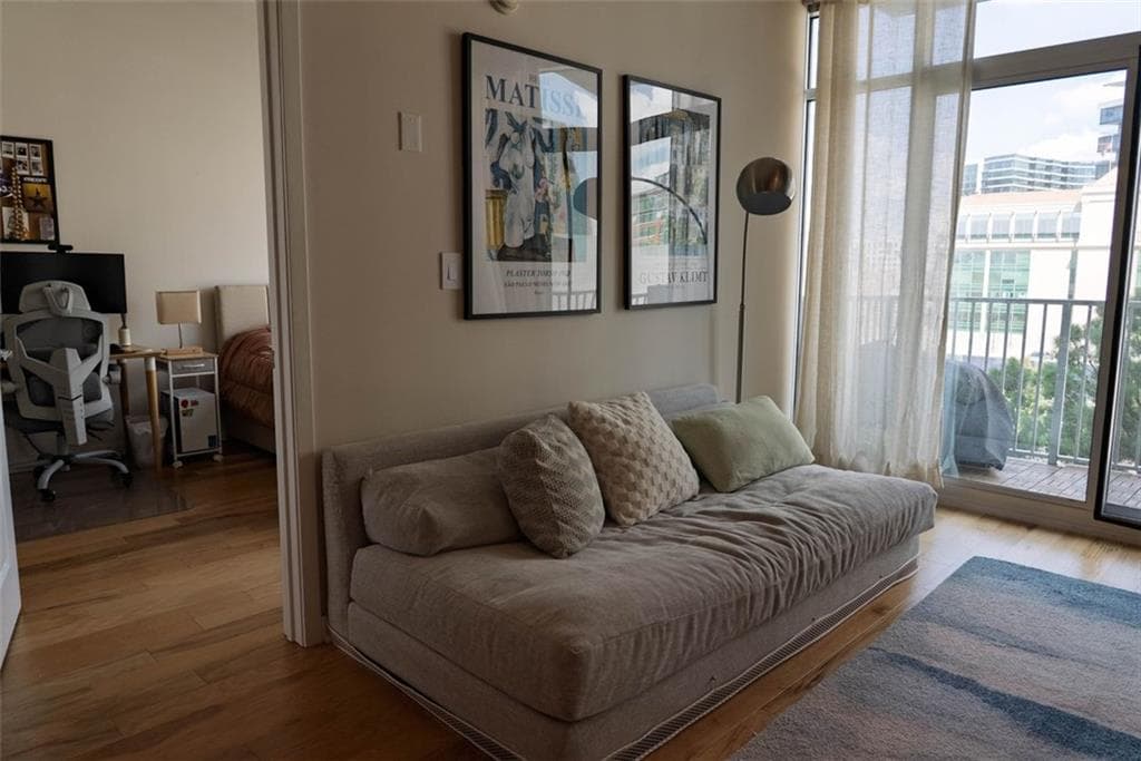 1 bedroom, 1 bathroom, 771 sq ft condominium for sale at 250 PHARR Road 806, Atlanta, GA 30305 — photo 4