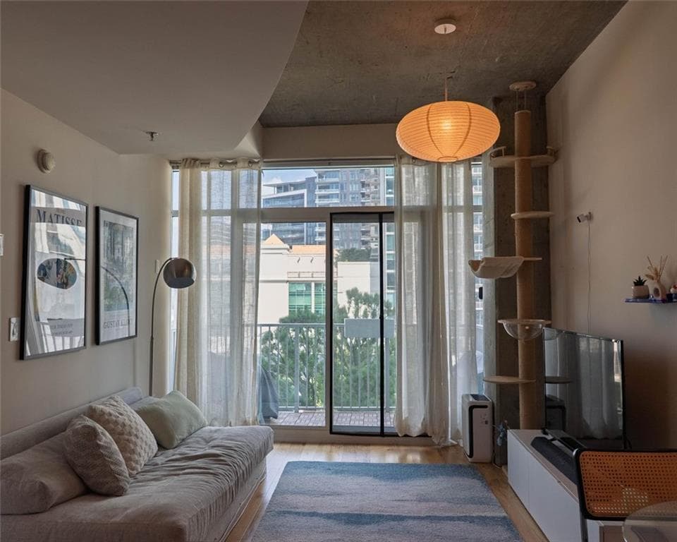 1 bedroom, 1 bathroom, 771 sq ft condominium for sale at 250 PHARR Road 806, Atlanta, GA 30305 — photo 5