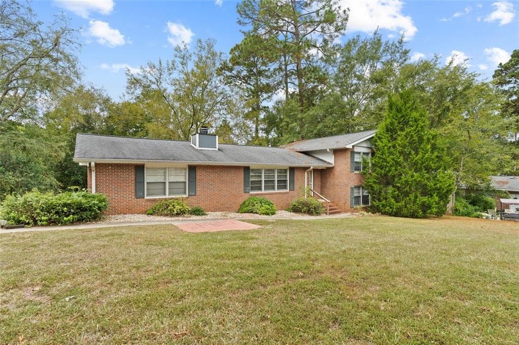 4 bedroom, 2 bathroom, 2,006 sq ft single family residence sold at 1605 STONE MEADOW Road, Milledgeville, GA 31061