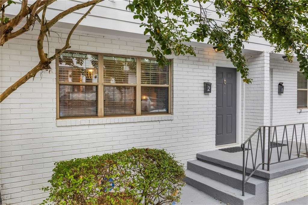 2 bedroom, 2 bathroom, 1,064 sq ft townhouse sold at 1683 Briarcliff Road 2, Atlanta, GA 30306