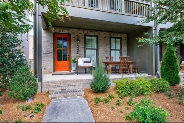 3 bedroom, 4 bathroom, 2,024 sq ft townhouse for sale at 6645 Cortland Walk, Alpharetta, GA 30005 — photo 5