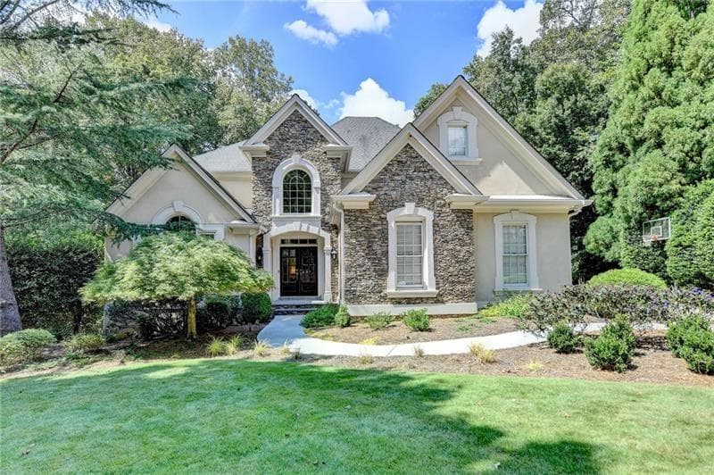 5 bedroom, 4 bathroom, 5,826 sq ft single family residence sold at 140 Old Sandhurst Landing, Alpharetta, GA 30022
