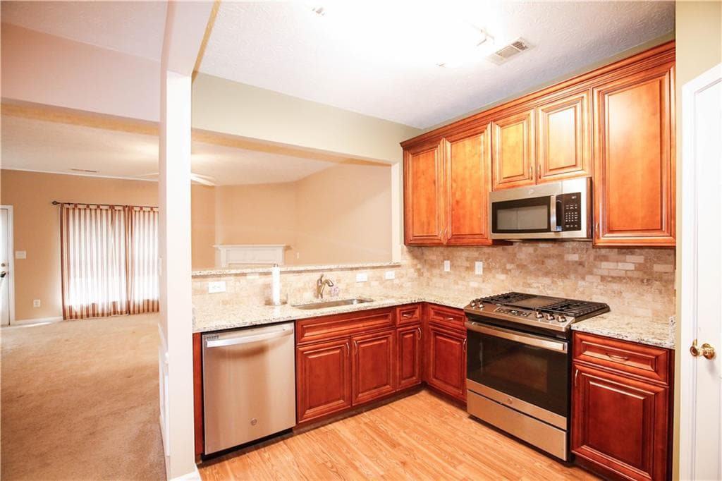 3 bedroom, 3 bathroom, 1,696 sq ft townhouse for rent at 3875 Dandridge Way, Duluth, GA 30096 for $2,000 a month — photo 7