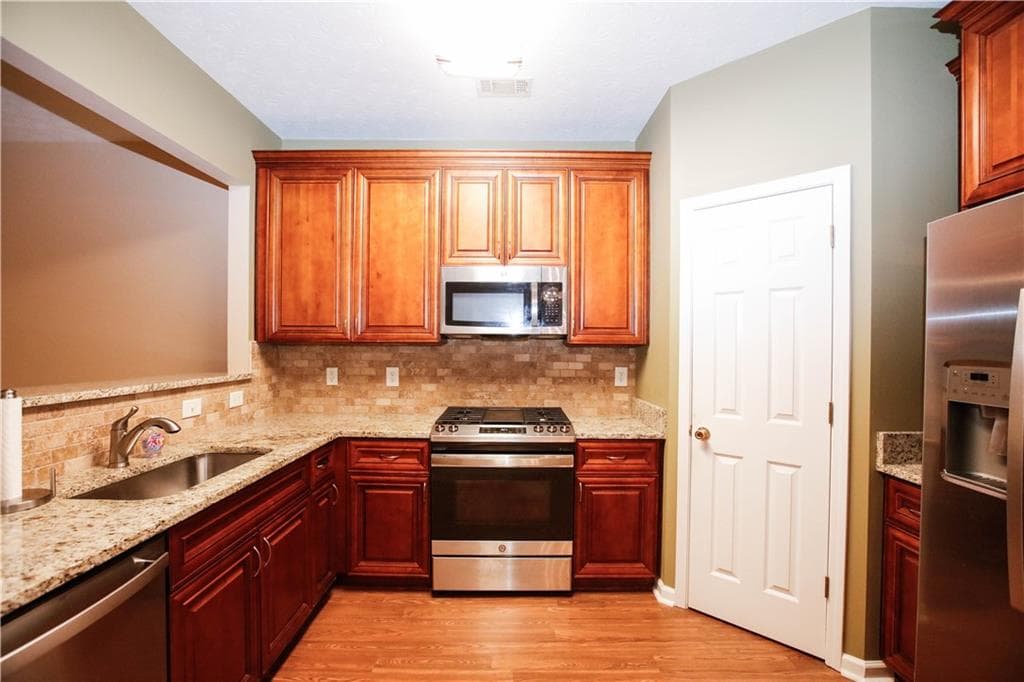 3 bedroom, 3 bathroom, 1,696 sq ft townhouse for rent at 3875 Dandridge Way, Duluth, GA 30096 for $2,000 a month — photo 8