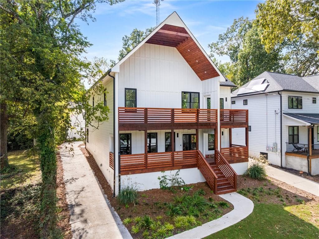 7 bedroom, 7 bathroom, 4,228 sq ft single family residence sold at 1882 Francis Avenue, Atlanta, GA 30318