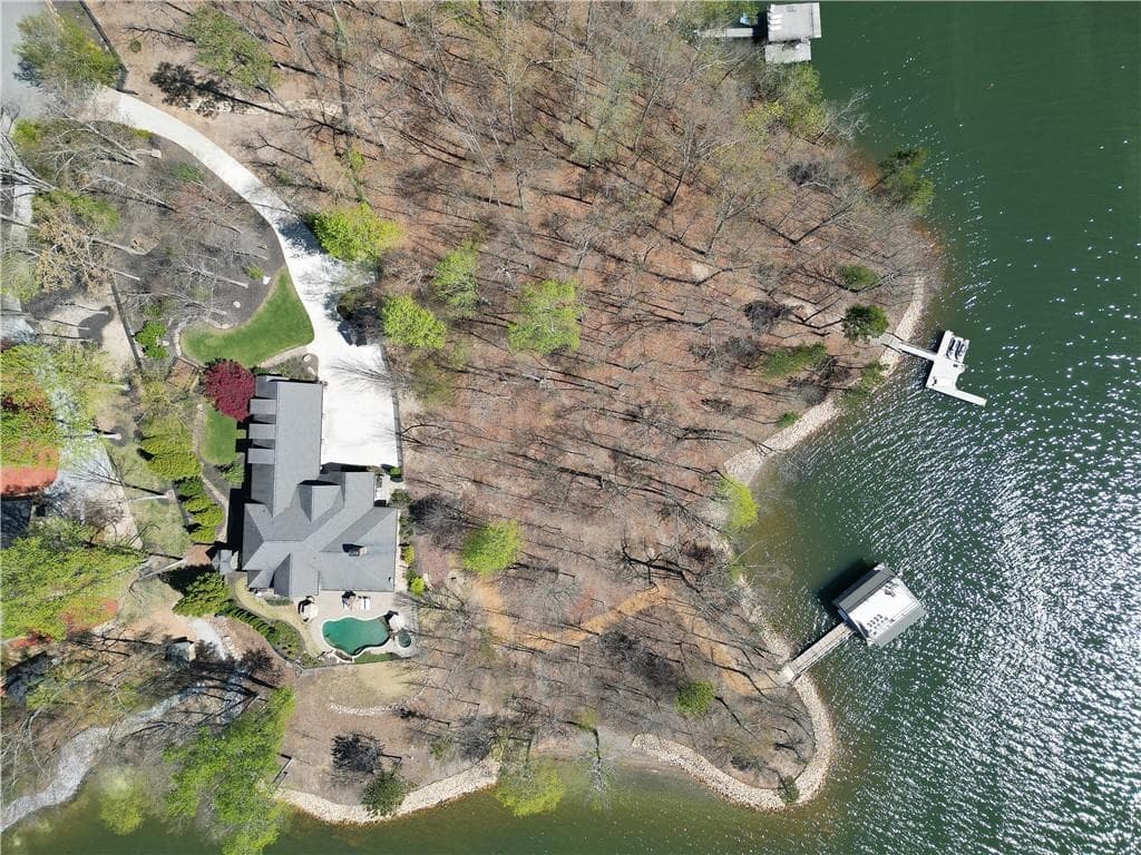 single family residence sold at 5471 DOGWOOD Lane, Gainesville, GA 30504