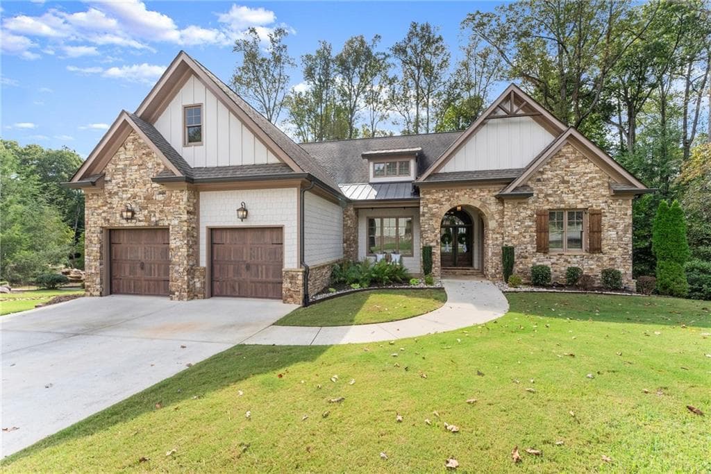 1042 Hartwell Crossing, Gainesville, GA 30501 — most recent listing photo