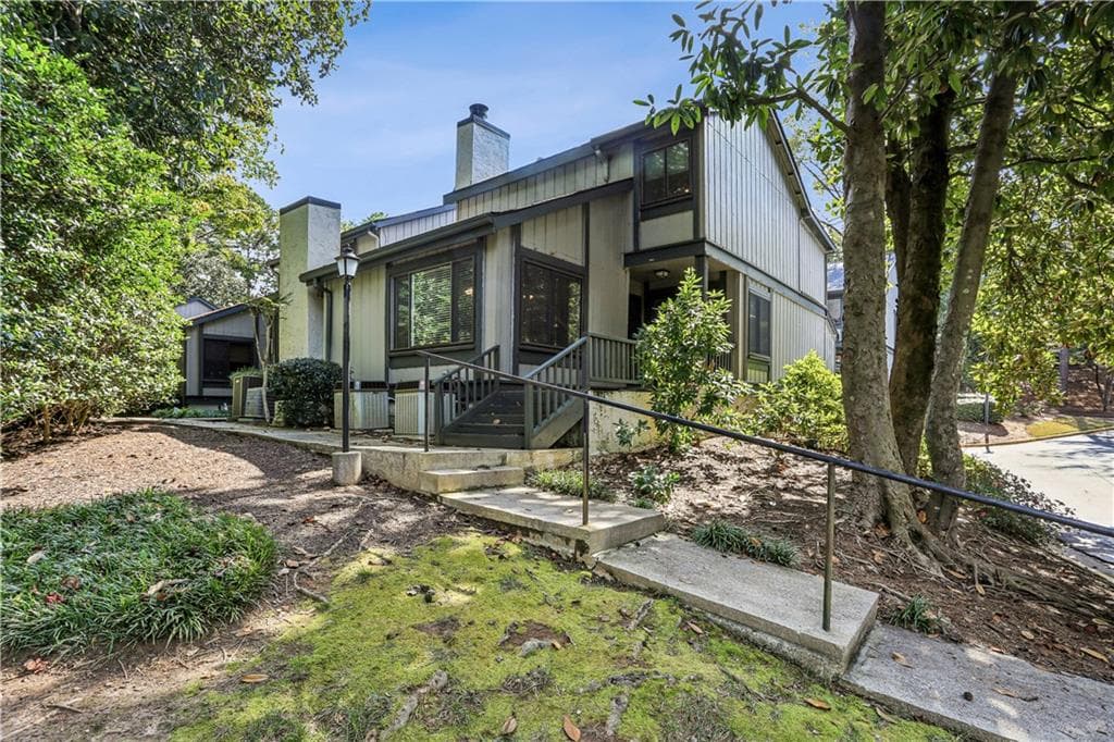 3 bedroom, 3 bathroom, 2,018 sq ft townhouse sold at 3064 Balearic Drive, Marietta, GA 30067