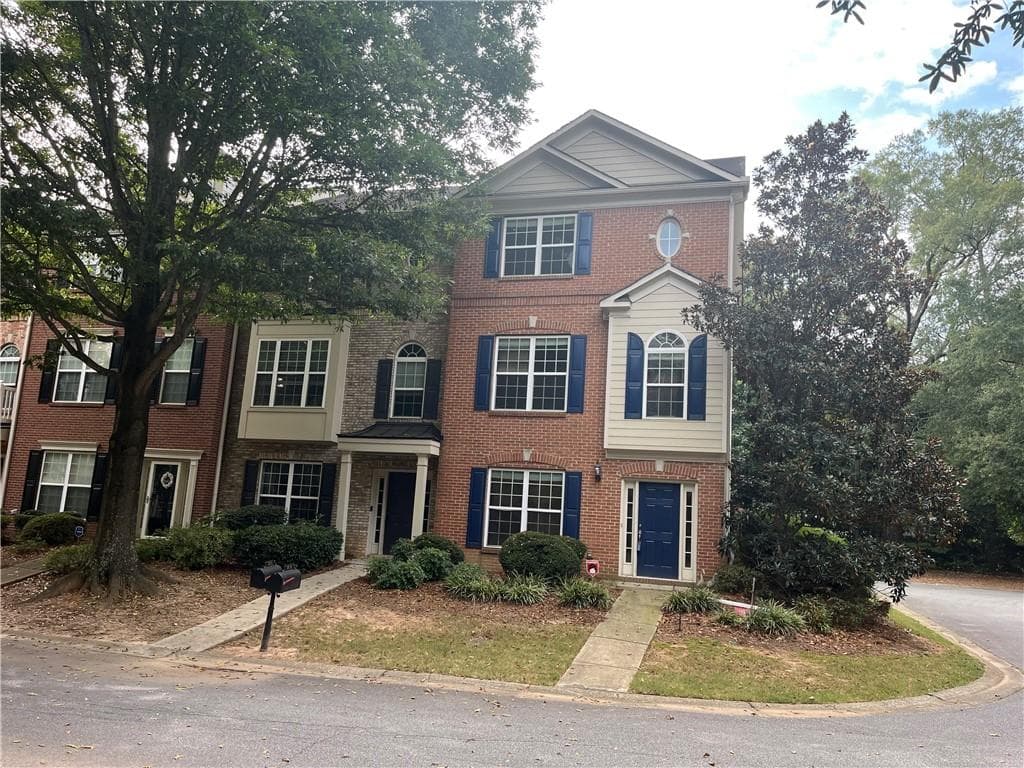 3 bedroom, 4 bathroom, 1,904 sq ft townhouse sold at 626 Pecan Knoll Drive 13, Marietta, GA 30008