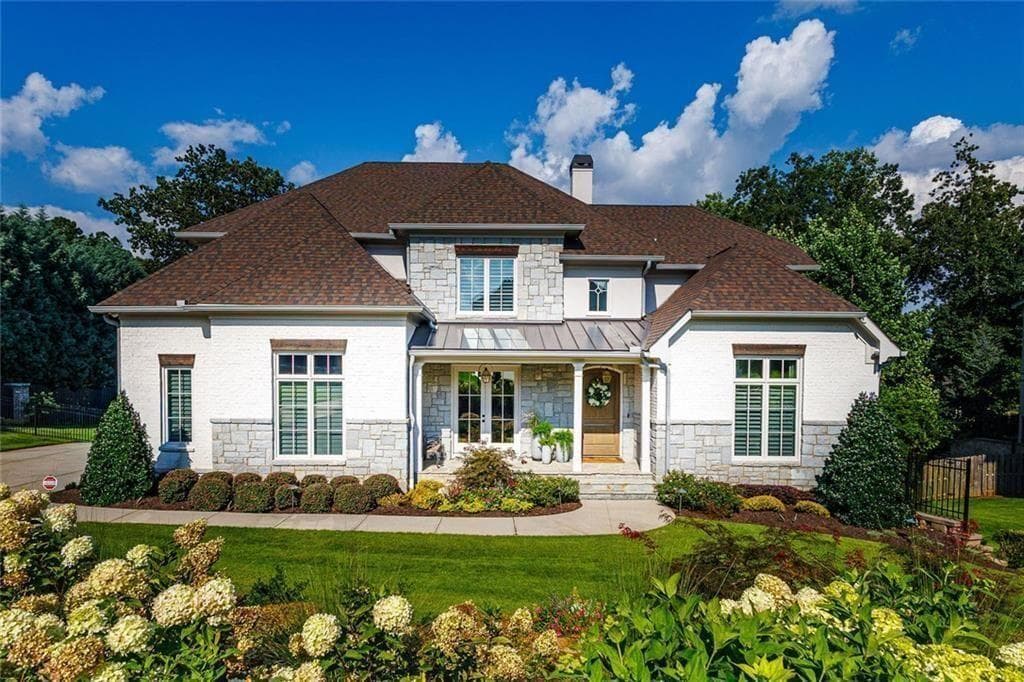 702 Bass Way, Sandy Springs, GA 30328 — most recent listing photo