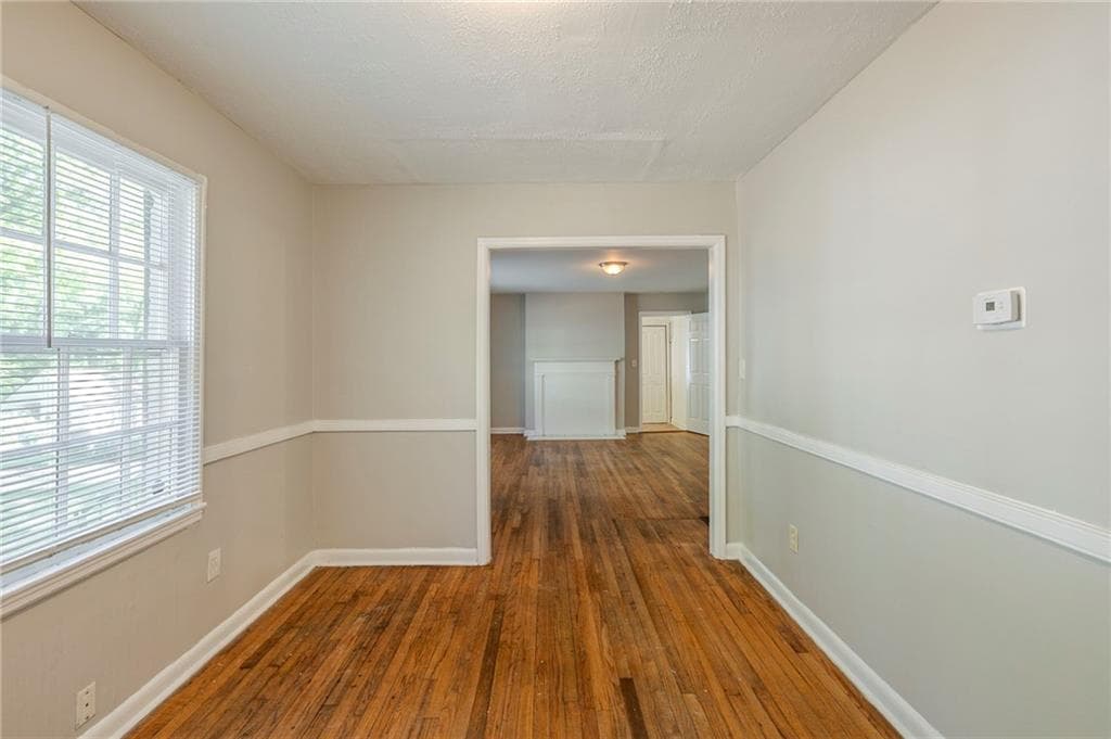 2 bedroom, 1 bathroom, 977 sq ft single family residence under contract at 1328 Lockhaven Circle, Atlanta, GA 30311 — photo 10