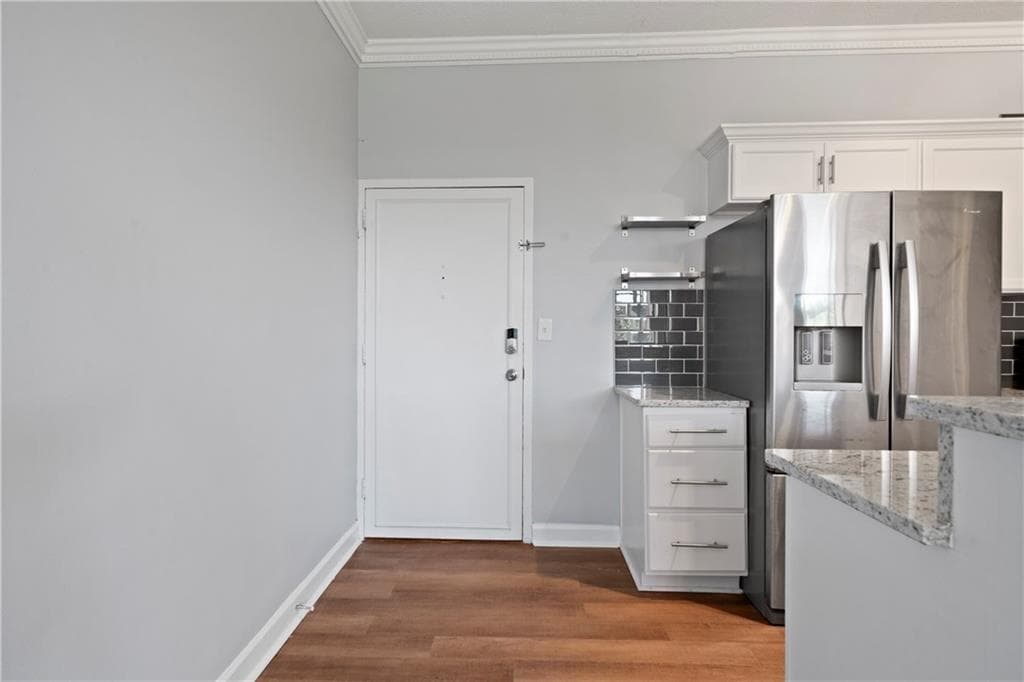 2 bedroom, 1 bathroom, 840 sq ft condominium for sale at 3060 Pharr Court North 317, Atlanta, GA 30305 — photo 4