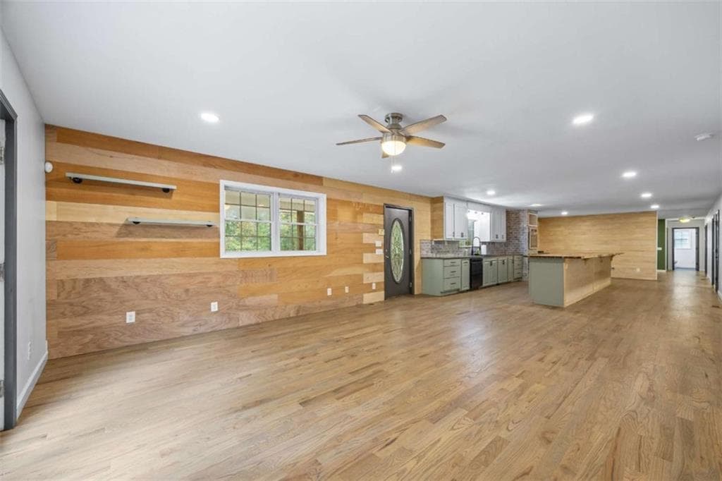 3 bedroom, 2 bathroom, 2,560 sq ft single family residence under contract at 532 Davenport Road, Braselton, GA 30517 — photo 10
